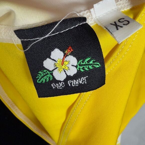 Planet Blue NWT Yellow Hibiscus Rash Guard - Women’s XS - Picture 8 of 8
